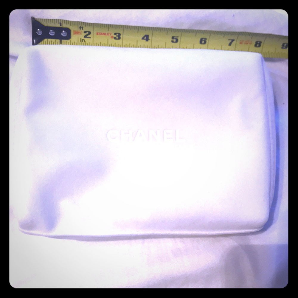 Makeup bag Chanel